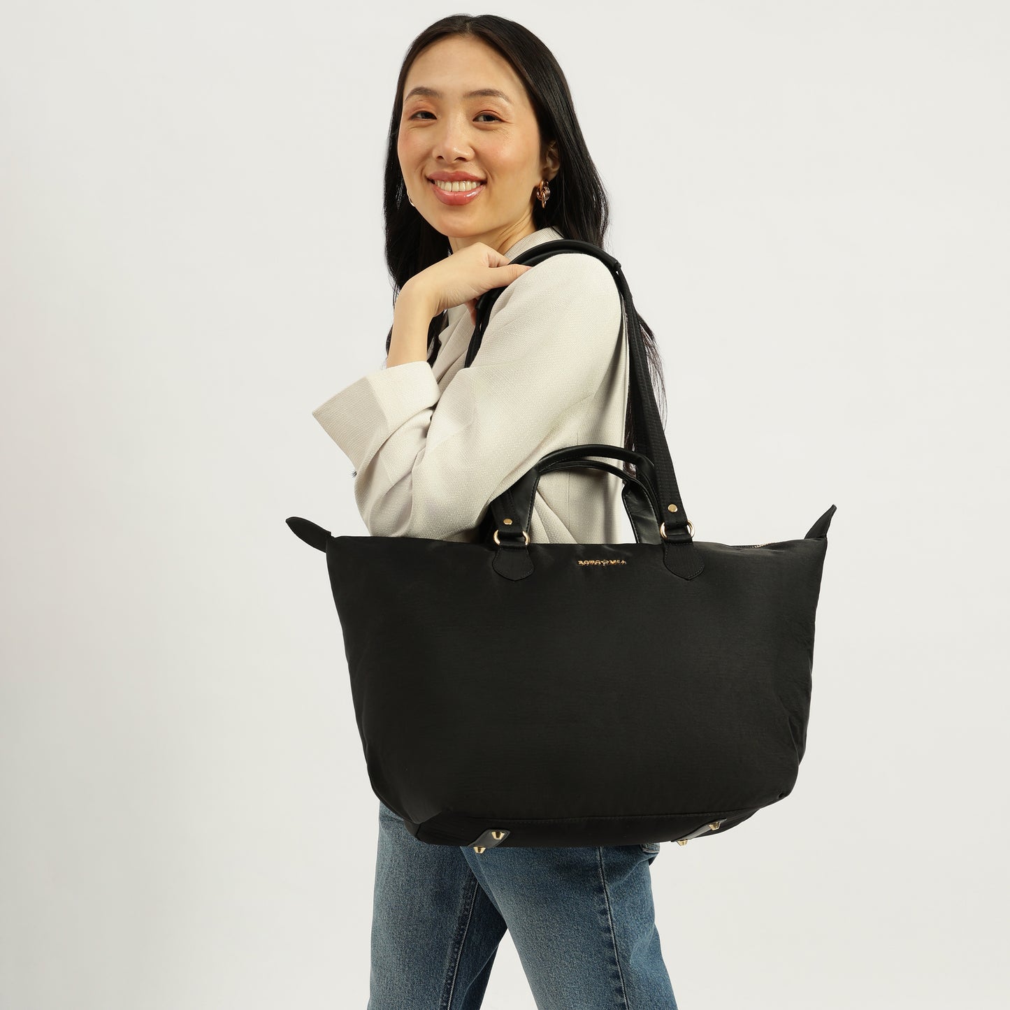 Cabin Tote Midi In Black image 1