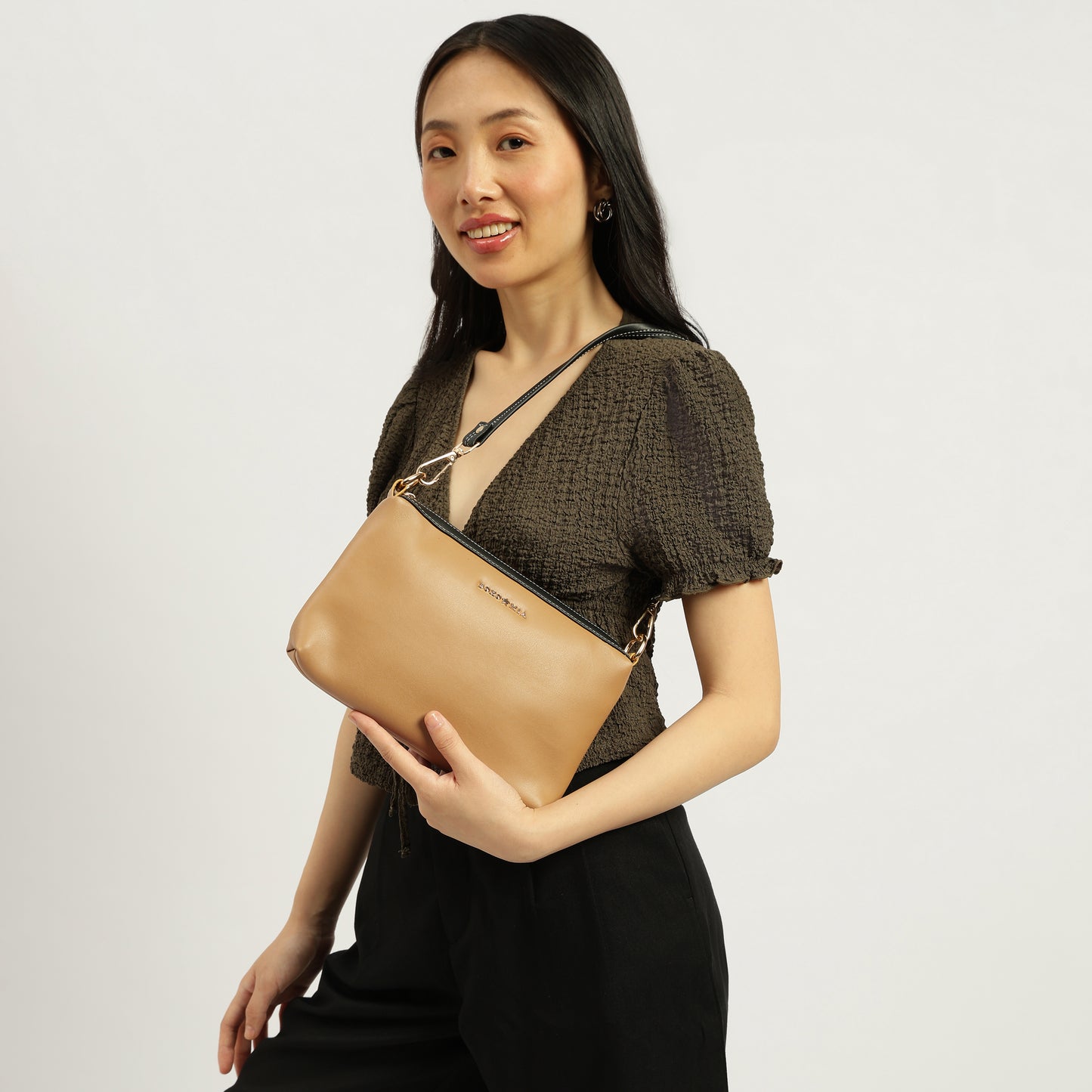 Bohomia Transfer Clutch (Camel)