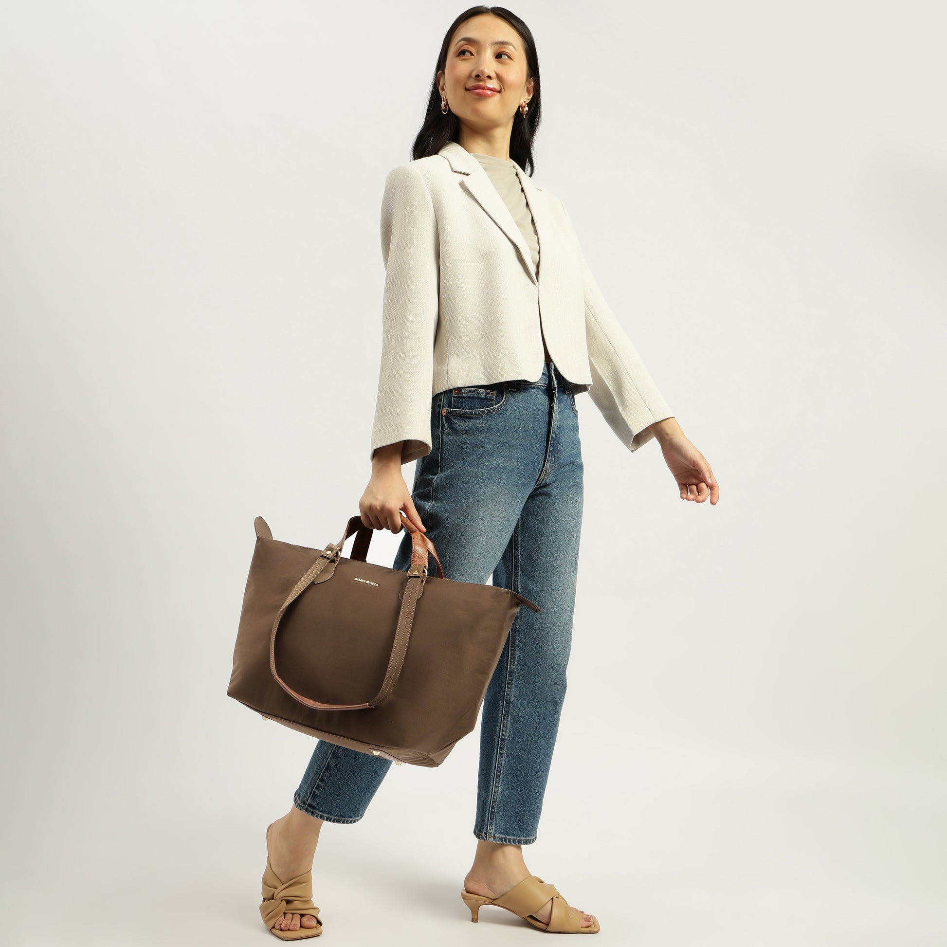 Cabin Tote Midi In Dark Brown image 9
