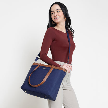 Everyday Work Bag In Navy Blue
