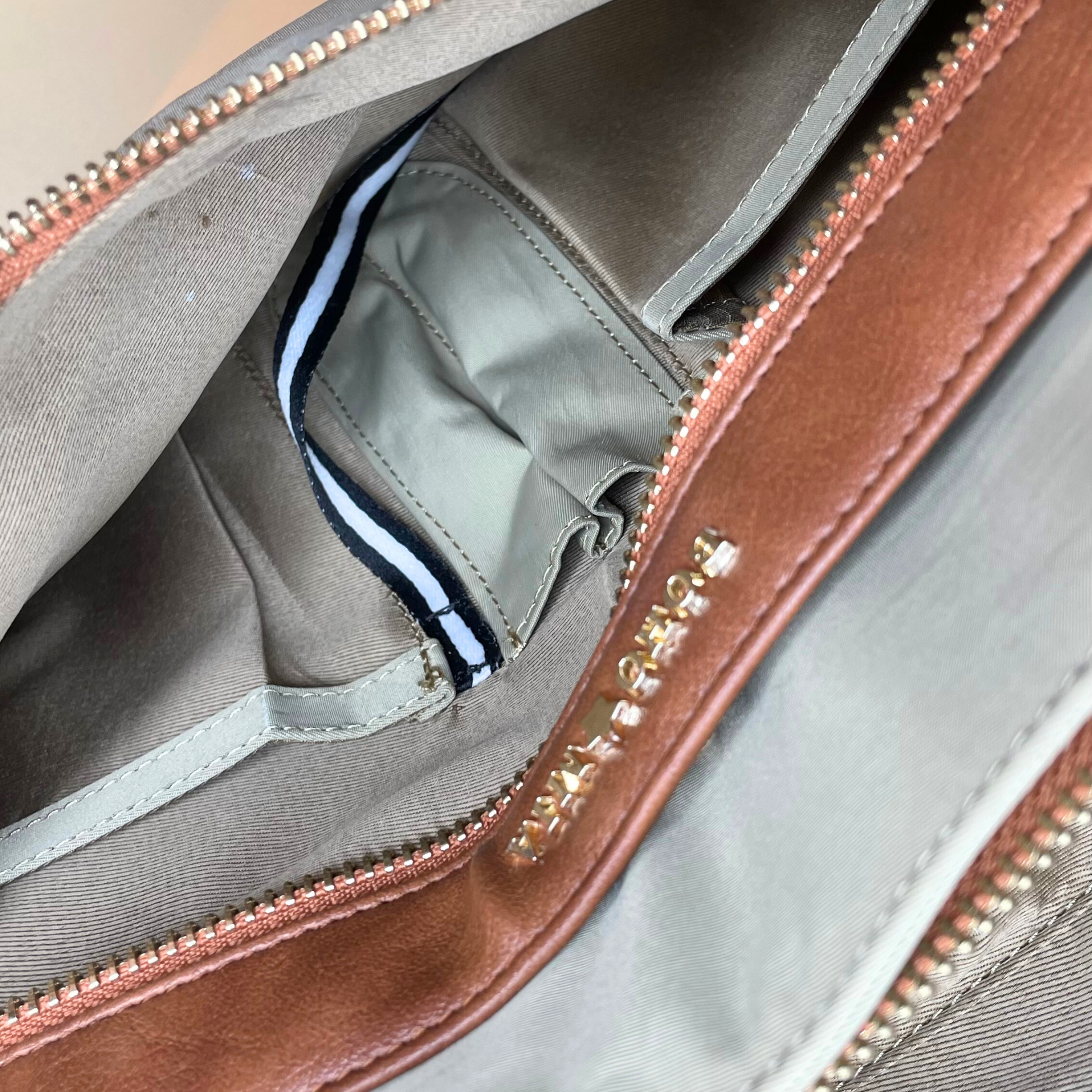 Wanderer Midi Work Bag in Sand image 4